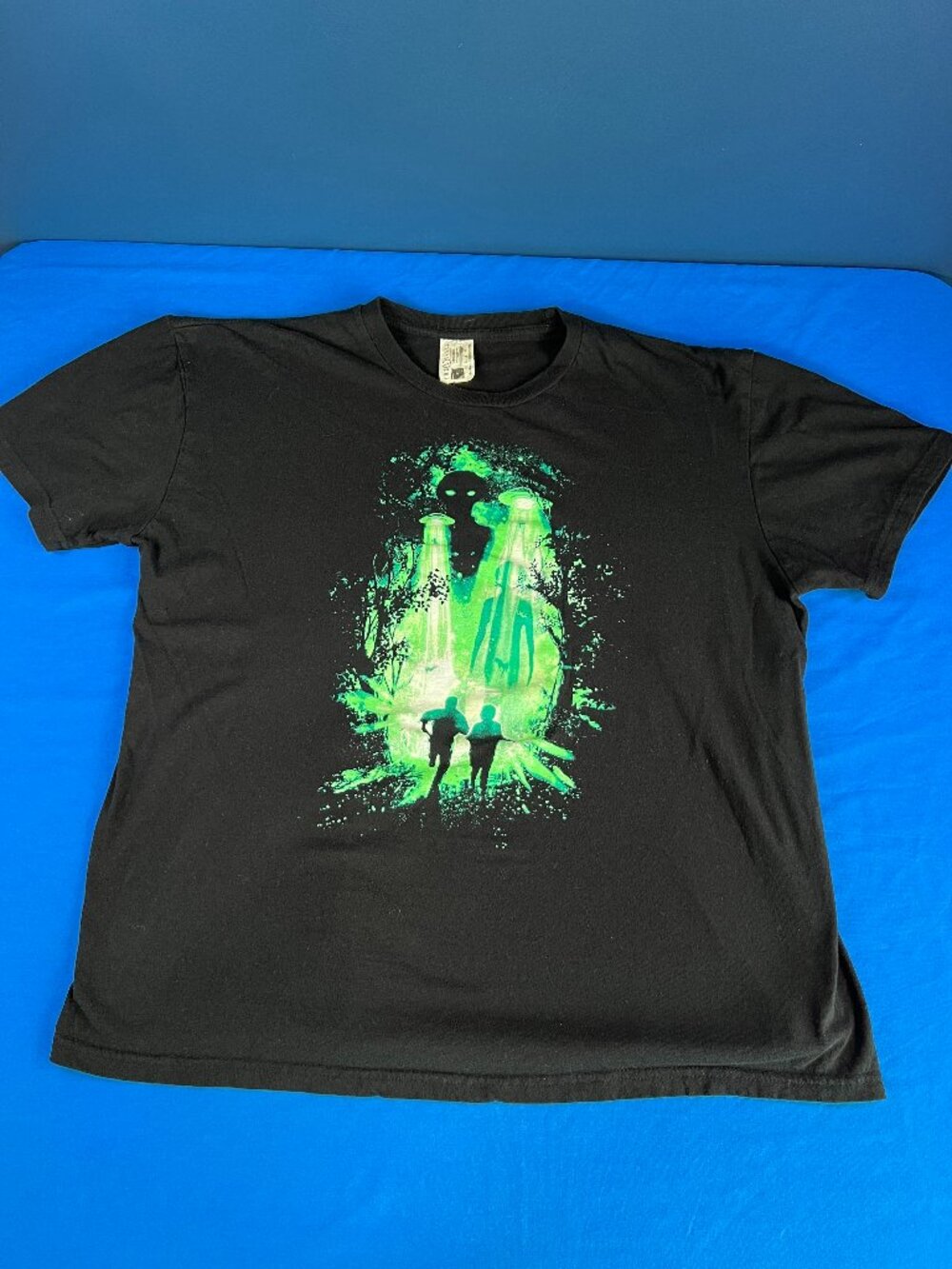 Loot Crate Exclusive The X-Files T-Shirt Black Green Alien UFO